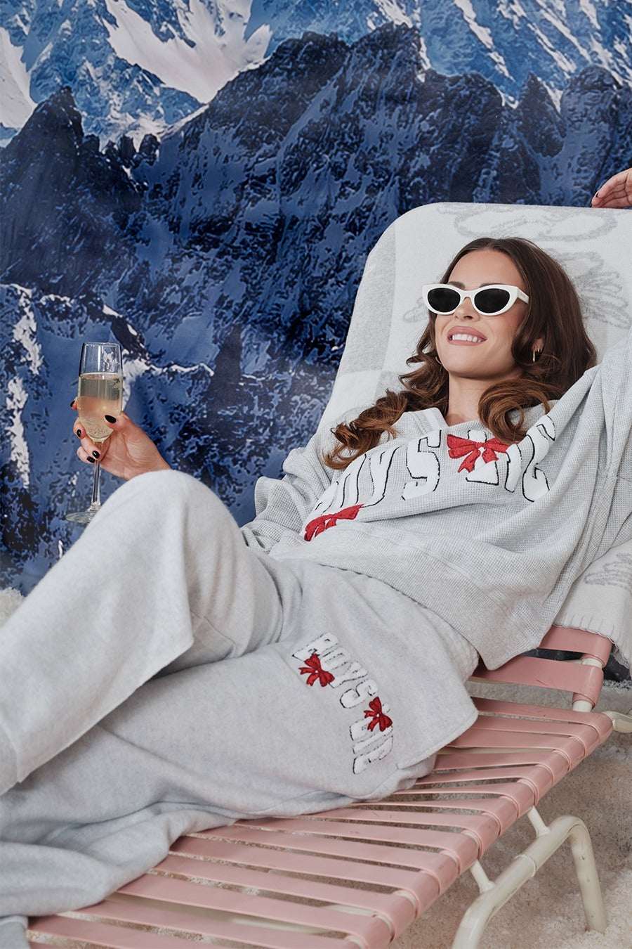 Boys Lie Wrap Me In a Bow MM Jogger Pants